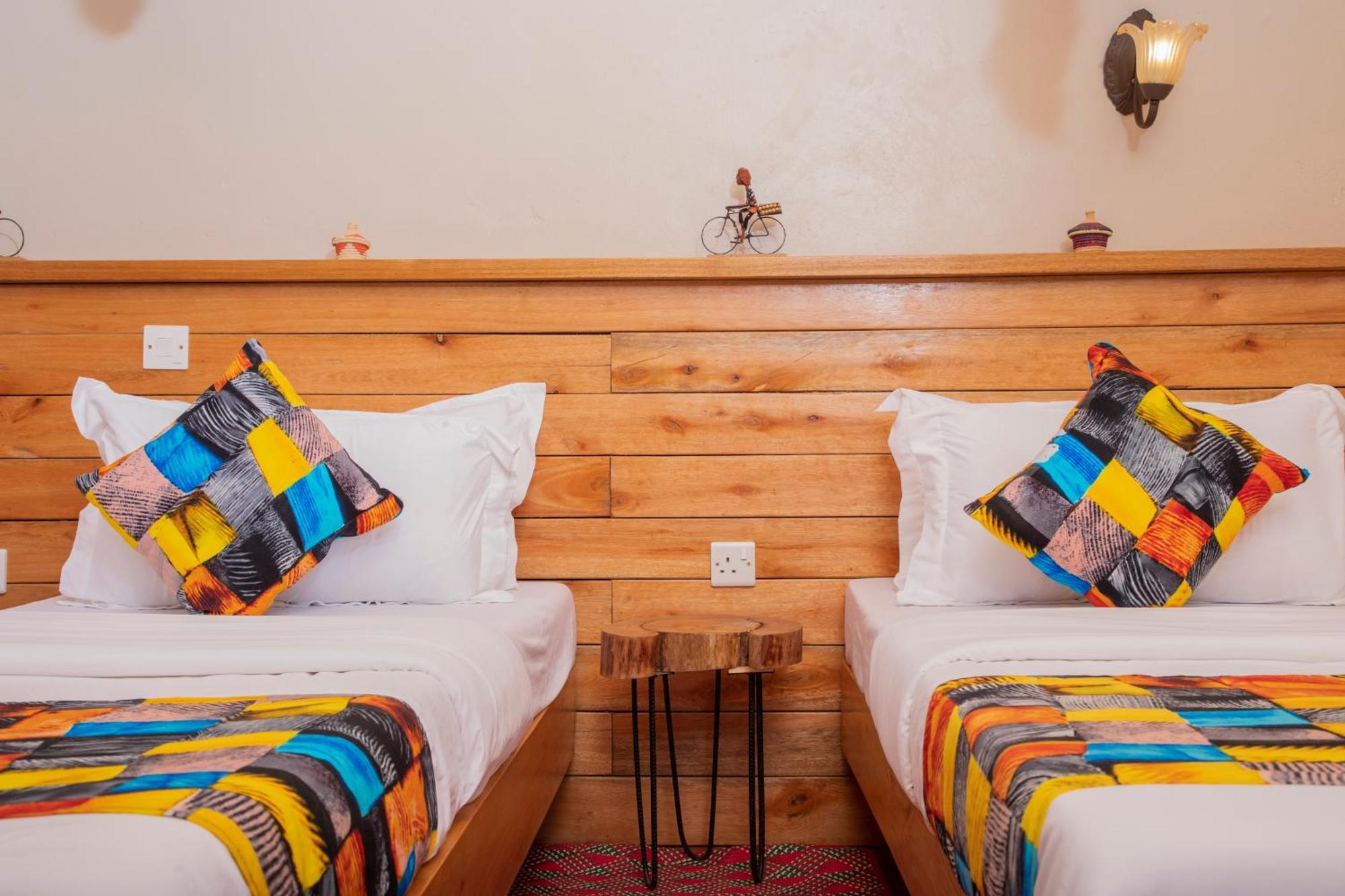 Kaswa Lodge Fort Portal Bagian luar foto