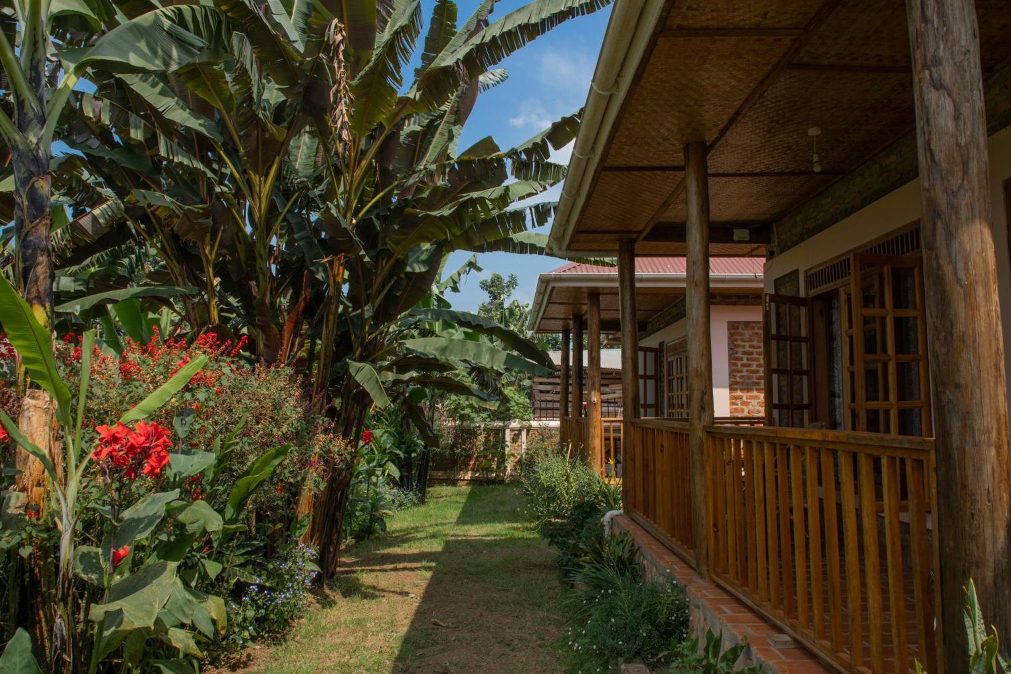 Kaswa Lodge Fort Portal Bagian luar foto