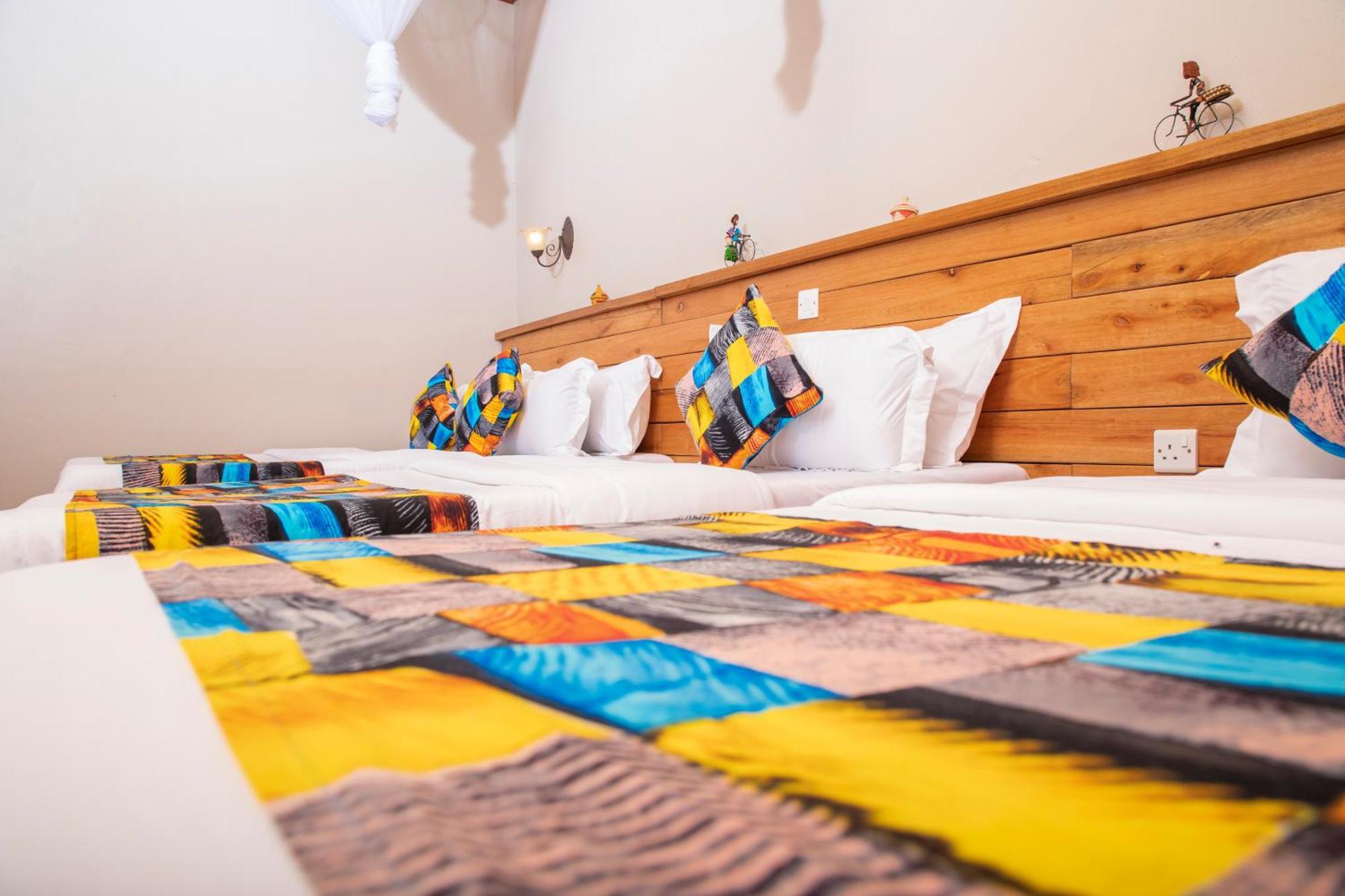 Kaswa Lodge Fort Portal Bagian luar foto