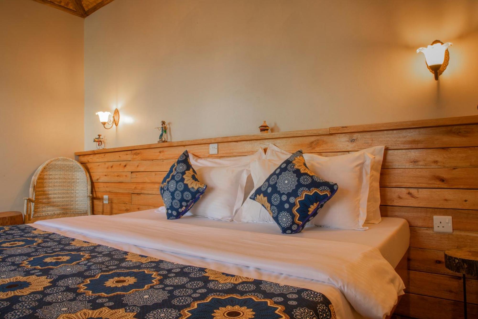 Kaswa Lodge Fort Portal Bagian luar foto